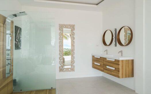5 Bed Villa with 2 Swimming Pools Bophut Thailand