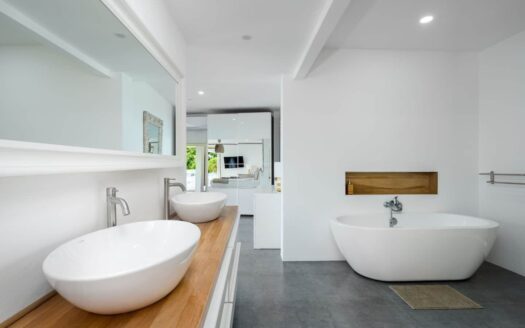 5 Bed Villa with 2 Swimming Pools Bophut Thailand