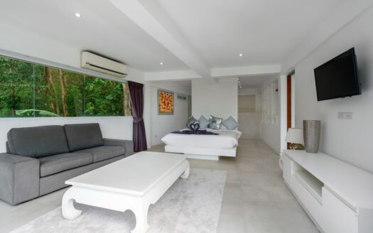 5 Bed Villa with 2 Swimming Pools Bophut Thailand