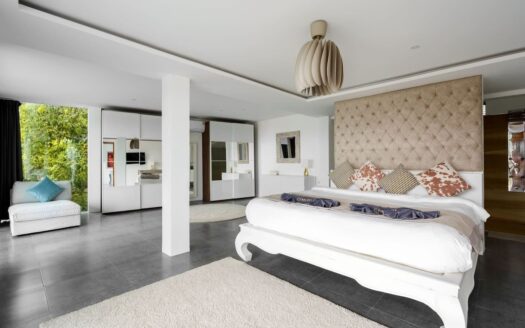 5 Bed Villa with 2 Swimming Pools Bophut Thailand