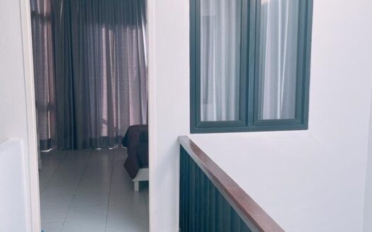 3 Bed Townhouse Replay Bang Rak