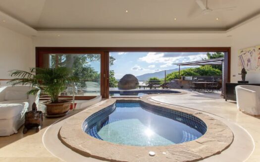Sea View Villa by Crystal Bay