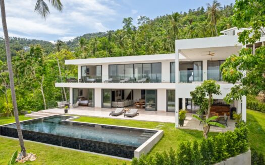 5 Bedroom 6 Bathroom Villa in Lamai