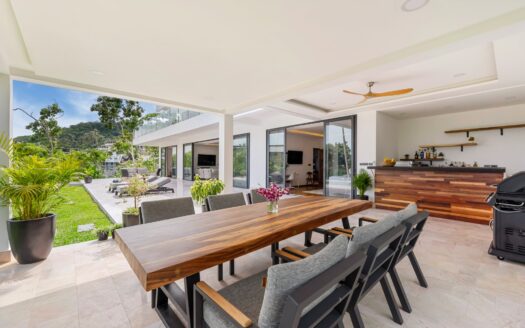 5 Bedroom 6 Bathroom Villa in Lamai