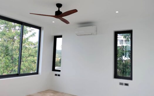 Villa 3 Beds 4 Bath 200 SQM