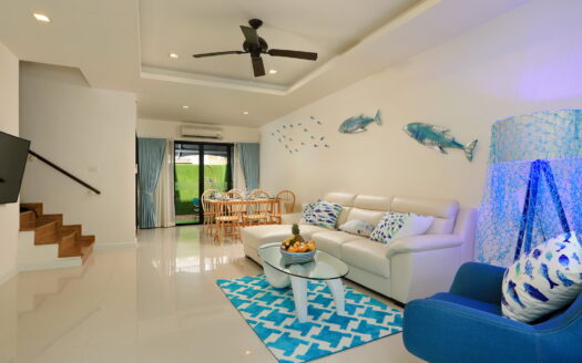 Town House in Laguna 3 BD 3 Bath 178 SQM