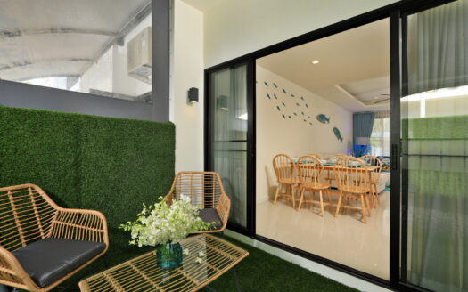 Town House in Laguna 3 BD 3 Bath 178 SQM