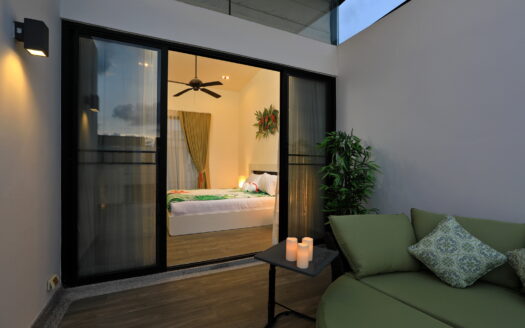 Town House in Laguna 3 BD 3 Bath 178 SQM