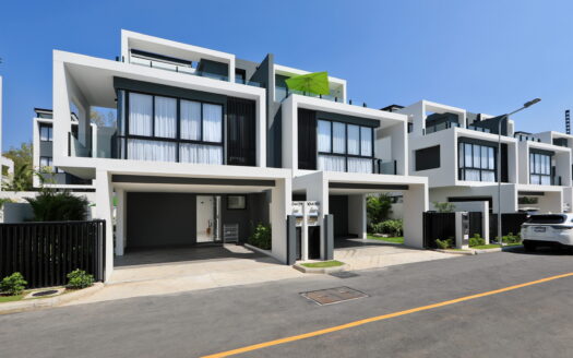 Semi-Detach House-3 BED 3 BATH 223 SQM Lease
