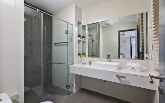 Semi-Detach House-3 BED 3 BATH 223 SQM Lease