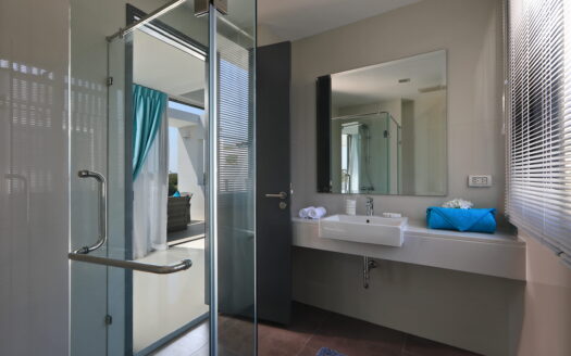 Semi-Detach House-3 BED 3 BATH 223 SQM Lease
