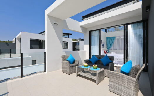 Semi-Detach House-3 BED 3 BATH 223 SQM Lease