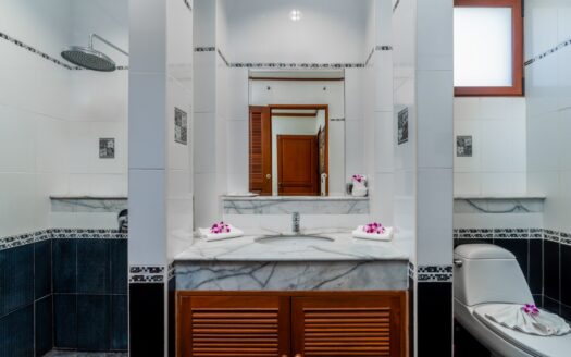 4 Bed 4 Bath Villa 300 sqm By Surin Beach