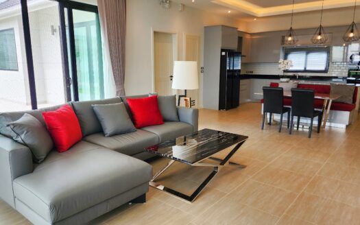 5 BED Villa 281 sqm on 1560 sqm 2 guest houses