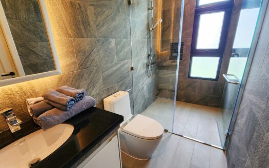 5 BED Villa 281 sqm on 1560 sqm 2 guest houses
