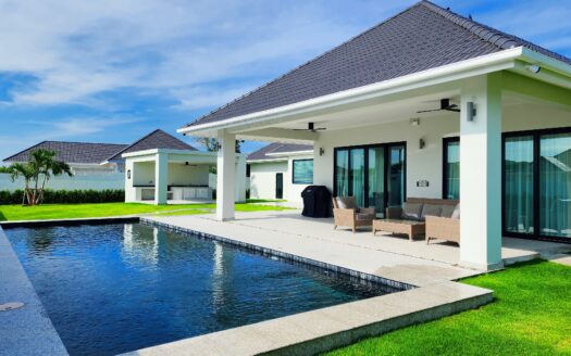 5 BED Villa 281 sqm on 1560 sqm 2 guest houses