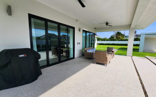 5 BED Villa 281 sqm on 1560 sqm 2 guest houses