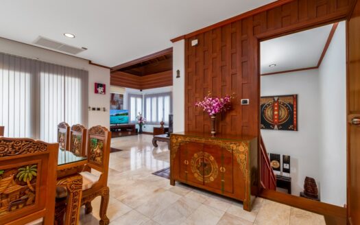 4 Bed 4 Bath Villa 300 sqm By Surin Beach