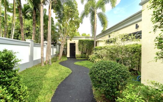 3 Bed 3 Bath Pool Villa 550 sqm