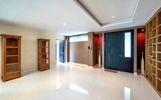 3 Bed 3 Bath Pool Villa 550 sqm