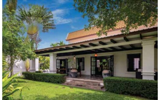 5 Bed 3 Bath  Pool Villa 239 SQM on 1102 SQM Plot in Hua Hin