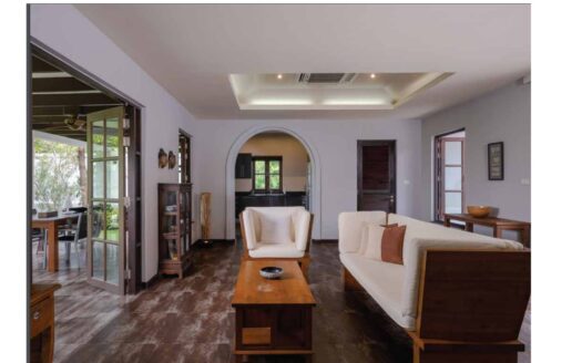 5 Bed 3 Bath  Pool Villa 239 SQM on 1102 SQM Plot in Hua Hin