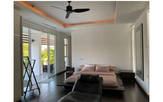 The Penthouse Villa 2 BED 2 Bath 166 sqm Near Black Mountain Hua Hin