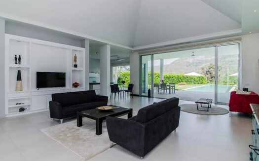 2 Bed 2 Bath Private Villa Near Black Mountain Hua Hin 570 SQM