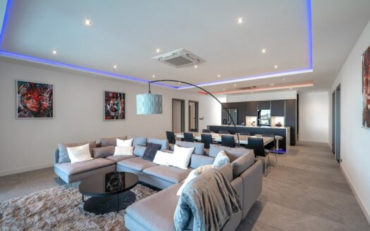6 BED 3 STORIES 1200 SQM Pattaya