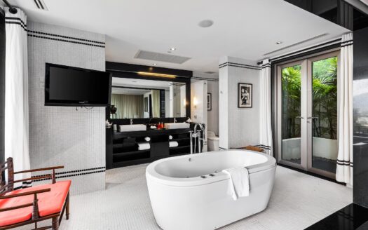 Two story Duplex Penthouse with Private Pool 376 SQM